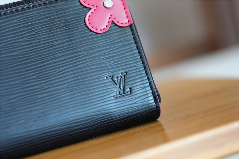 Alice bags - Louis Vuittons  - 9405