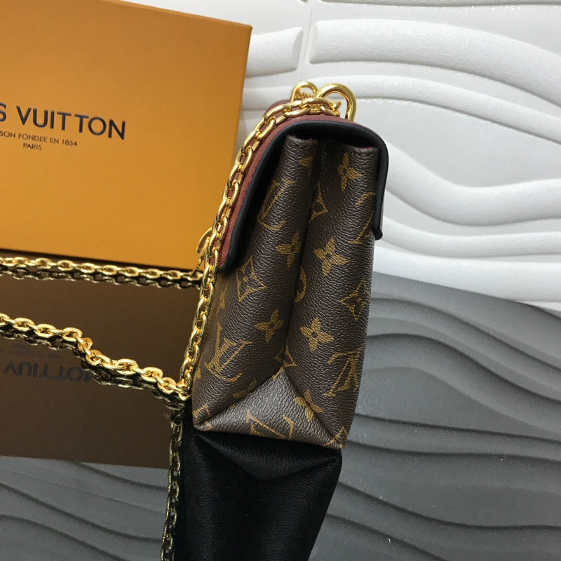 Alice Bags- Louis Vuittons  - 16559