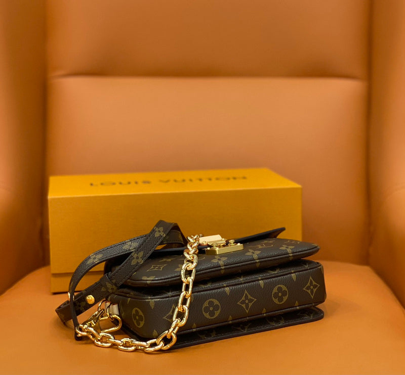 Alice  Bags- Louis Vuittons  - 16124