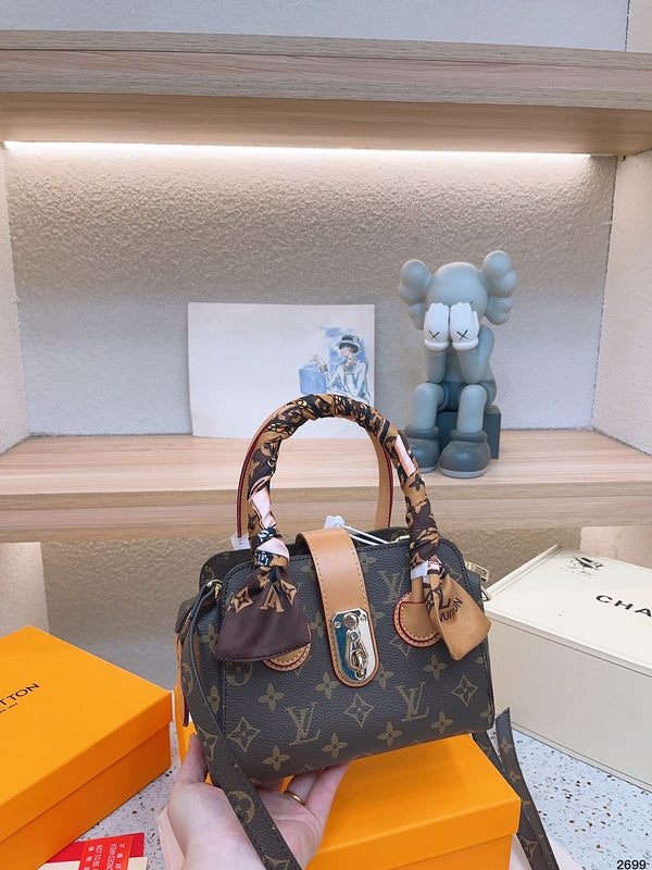 Alice bags - Louis Vuittons  - 14904