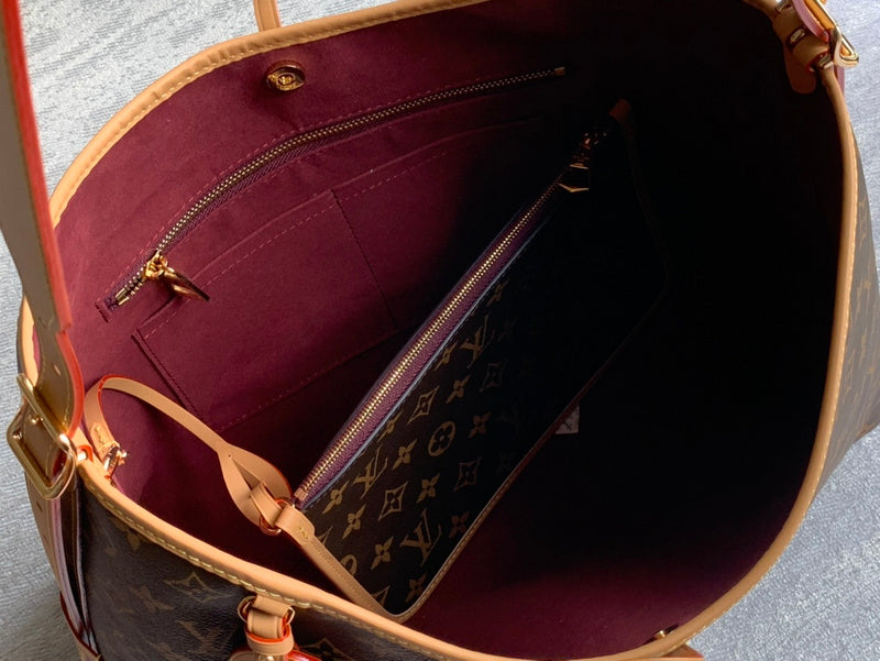 Alice Bags- Louis Vuittons  - 16036