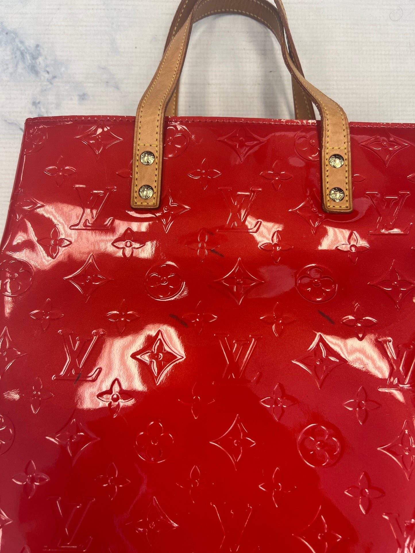 Handbag Luxury Designer By Louis Vuitton  Size: Medium
