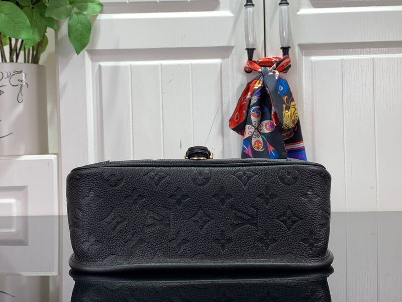 Alice bags - Louis Vuittons  - 15660