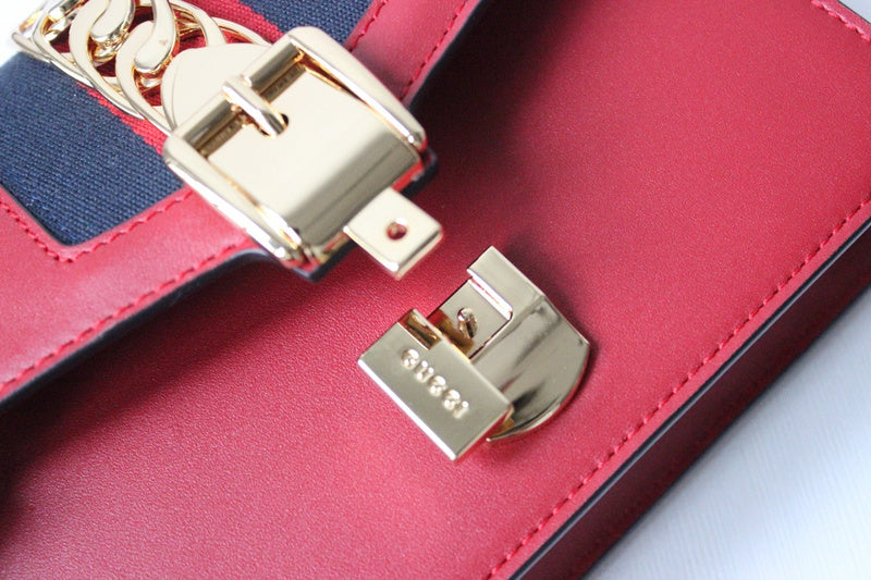 Gucci   Luxury Bags  1301