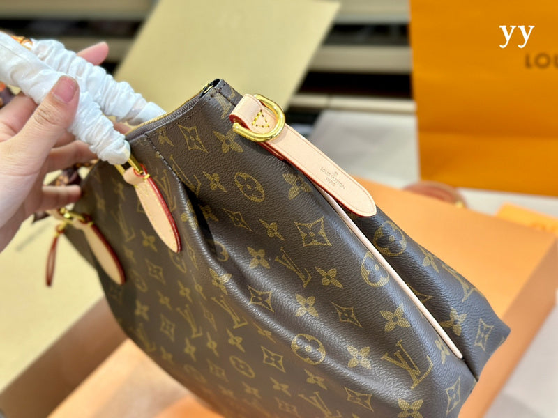Alice bags - Louis Vuittons  - 15001