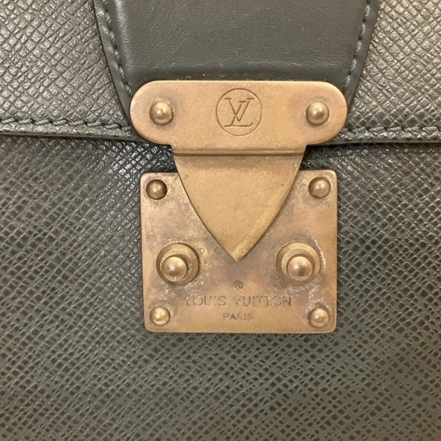 Louis Vuitton Galle  Leather Clutch Bag
