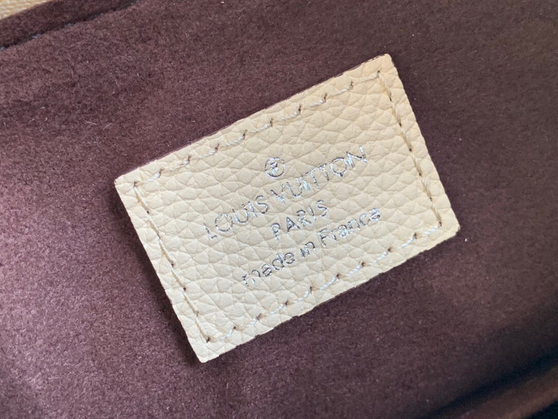Alice Bags- Louis Vuittons  - 16383
