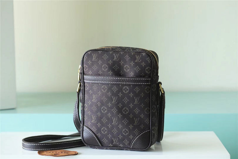 Alice bags - Louis Vuittons  - 9904