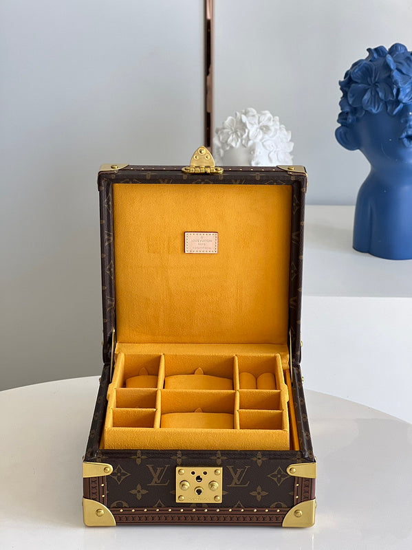 Alice bags- Louis Vuittons  - 16832