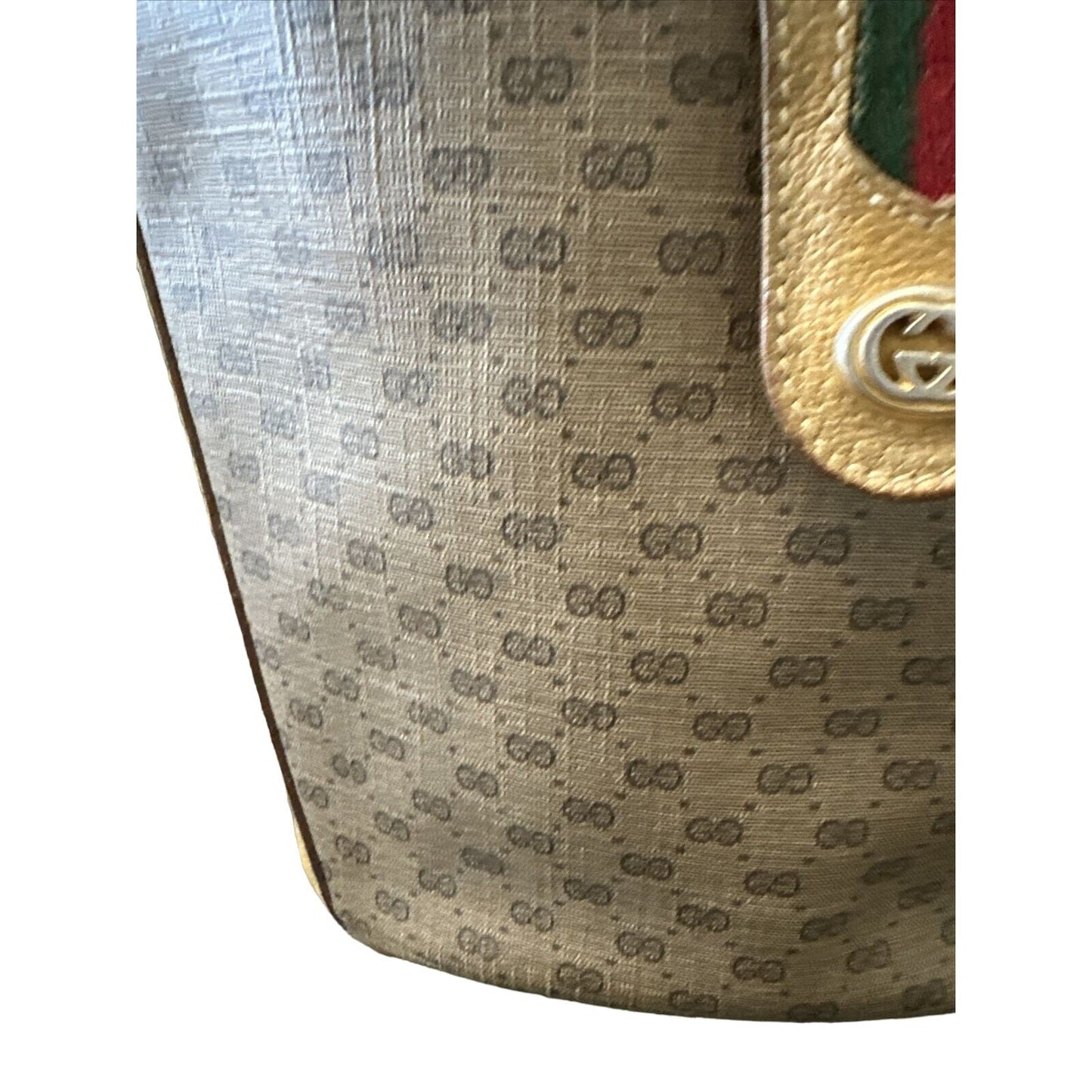 Gucci Accessory Collection brown micro Guccissima bucket bag