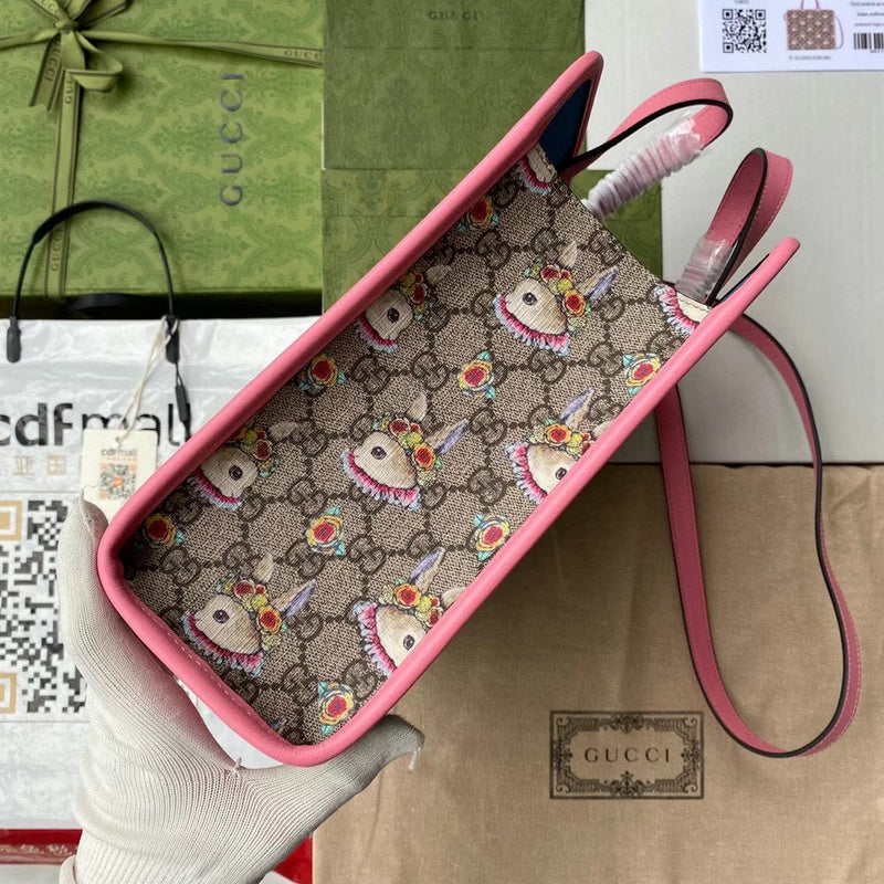 Gucci   Luxury Bags  1055