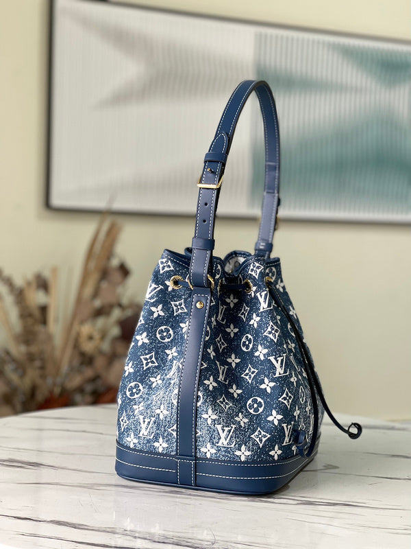 Alice Bags- Louis Vuittons  - 16272