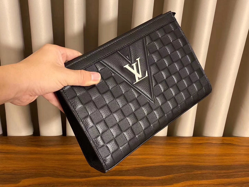 Alice Bags- Louis Vuittons  - 16398