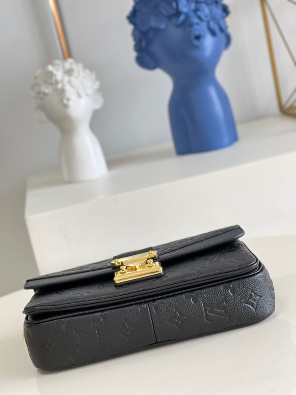 Alice Bags- Louis Vuittons  - 16469