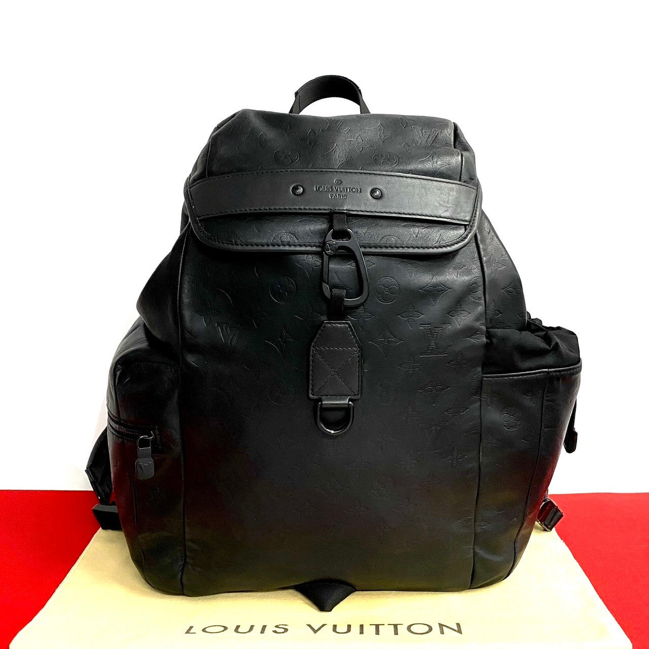 LOUIS VUITTON Backpack leather black Monogram shadow Discovery backpack