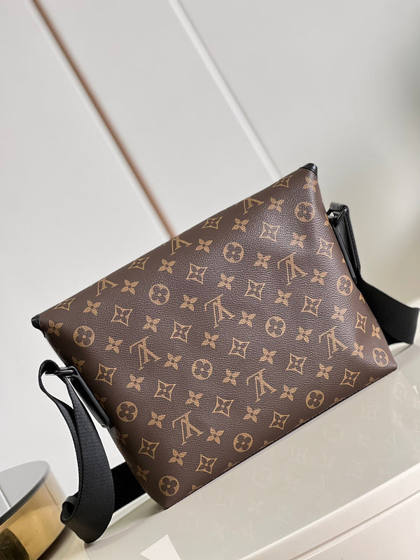 Alice Bags- Louis Vuittons  - 16226