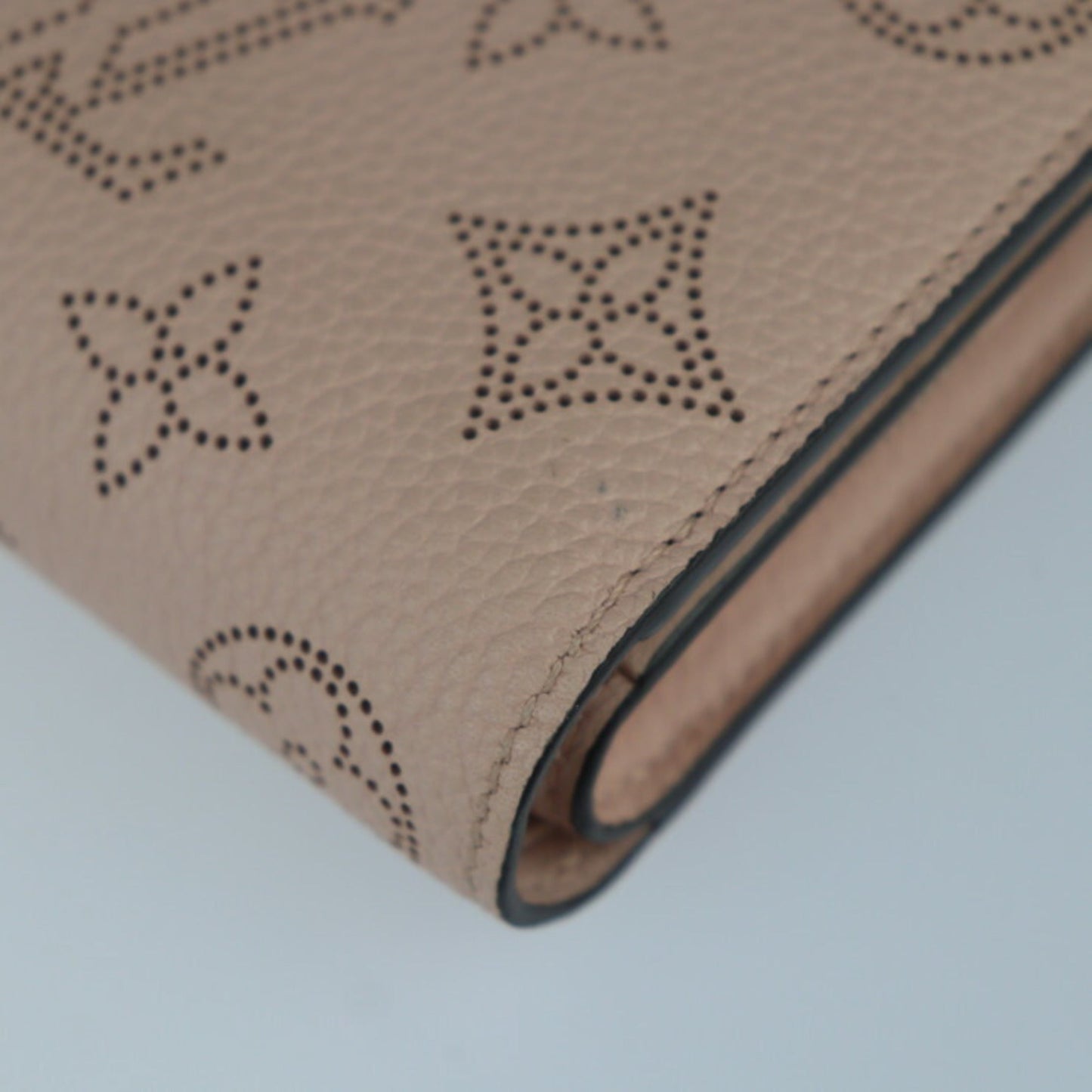 Louis Vuitton  Mahina Leather Wallet (Bi-Fold)