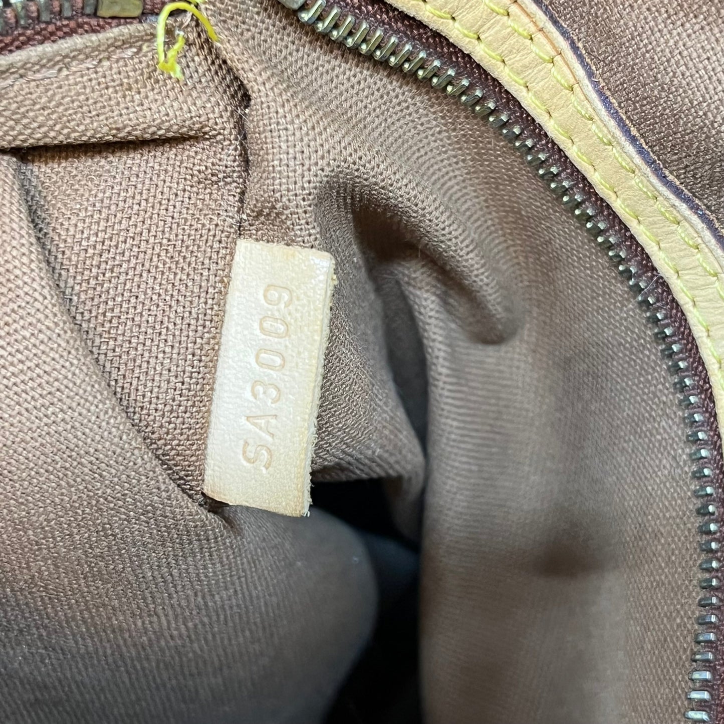 LOUIS VUITTON Batignolles Horizontal Brown Monogram Canvas Tote Bag