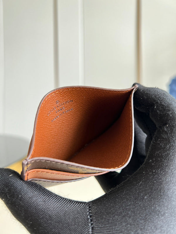 Alice Bags- Louis Vuittons  - 16269