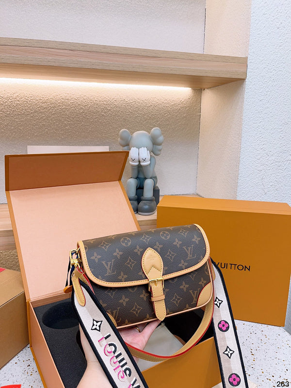 Alice bags - Louis Vuittons  - 14970