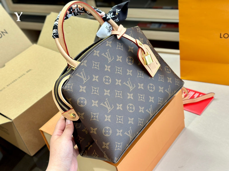 Alice bags - Louis Vuittons  - 15092