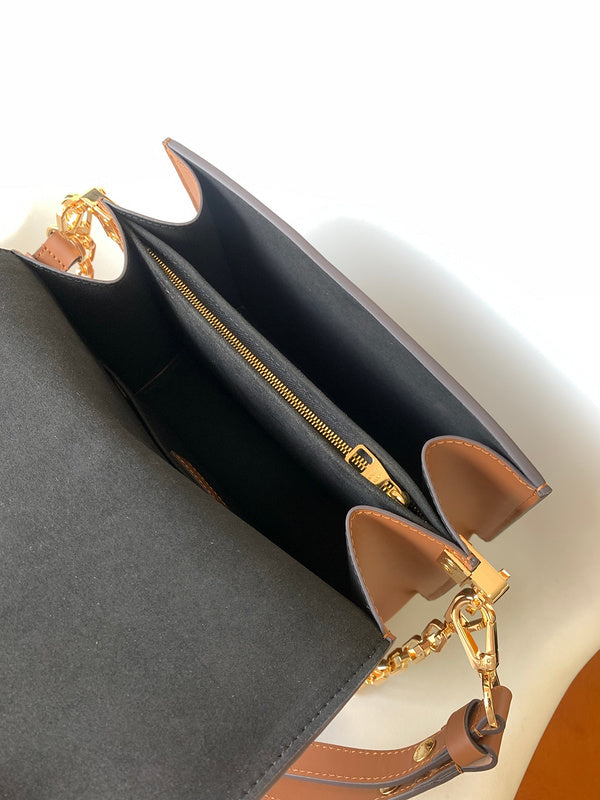 Alice Bags- Louis Vuittons  - 16230