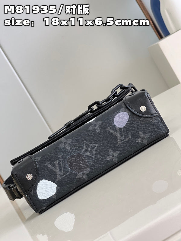 Alice Bags- Louis Vuittons  - 15895
