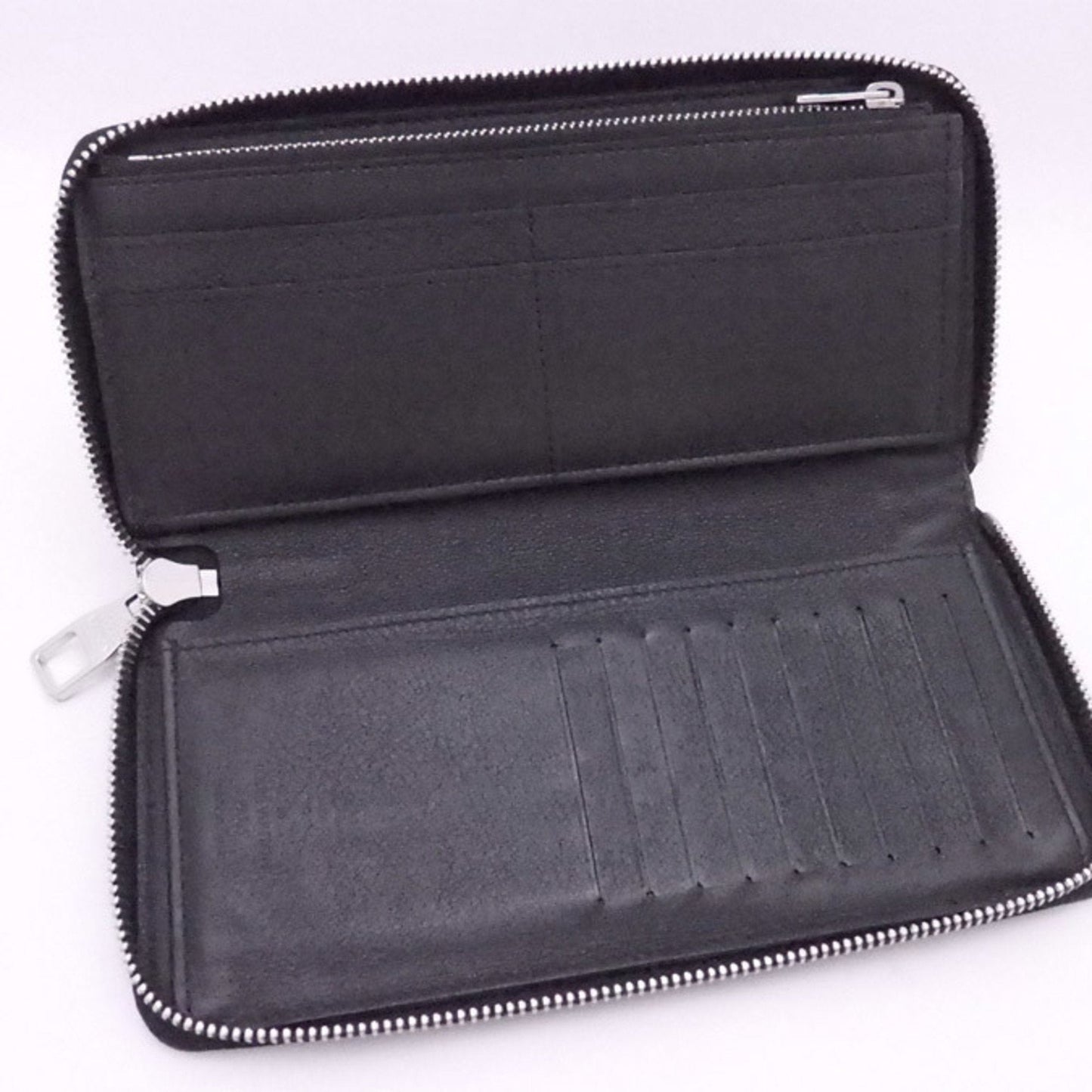 Louis Vuitton Black Leather Zippy Wallet Vertical wallet accessories