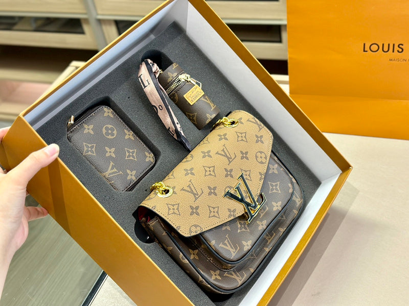 Alice bags - Louis Vuittons  - 14900