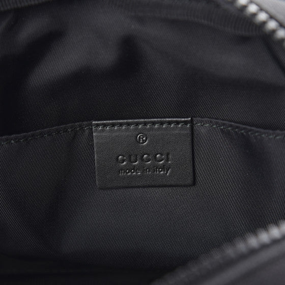 Gucci Embroidered Tiger Messenger Bag in Black