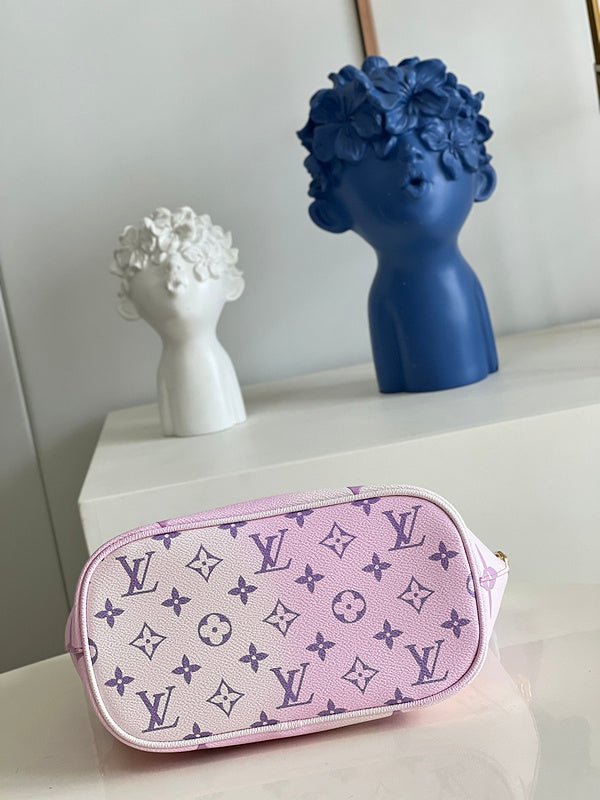 Alice Bags- Louis Vuittons  - 16630