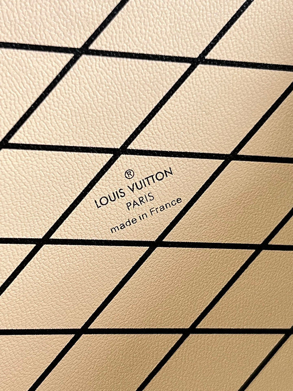 Alice Bags- Louis Vuittons  - 16486