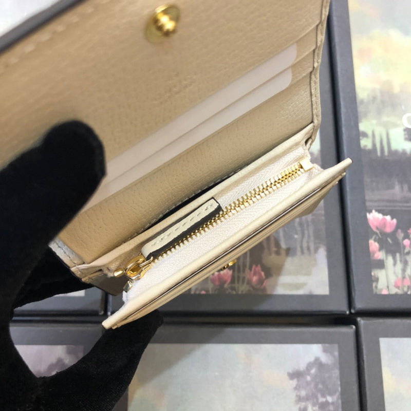 Gucci   Luxury Bags  868