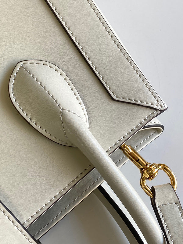 Gucci   Luxury Bags  1012
