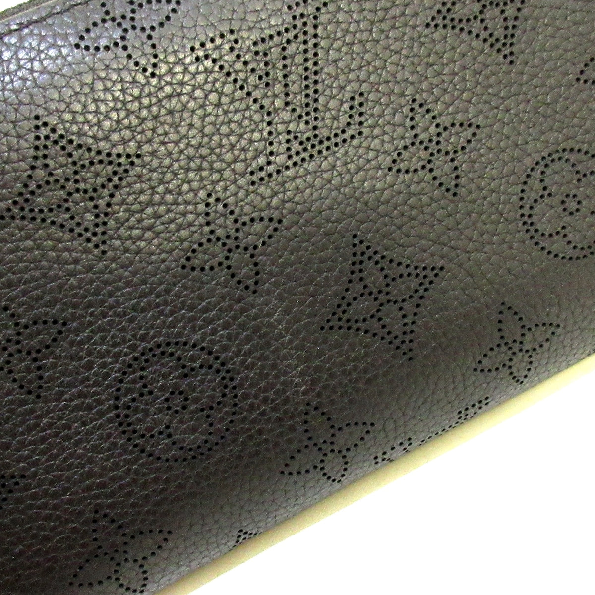 Louis Vuitton Black Leather Portefeuille zippy wallet accessories