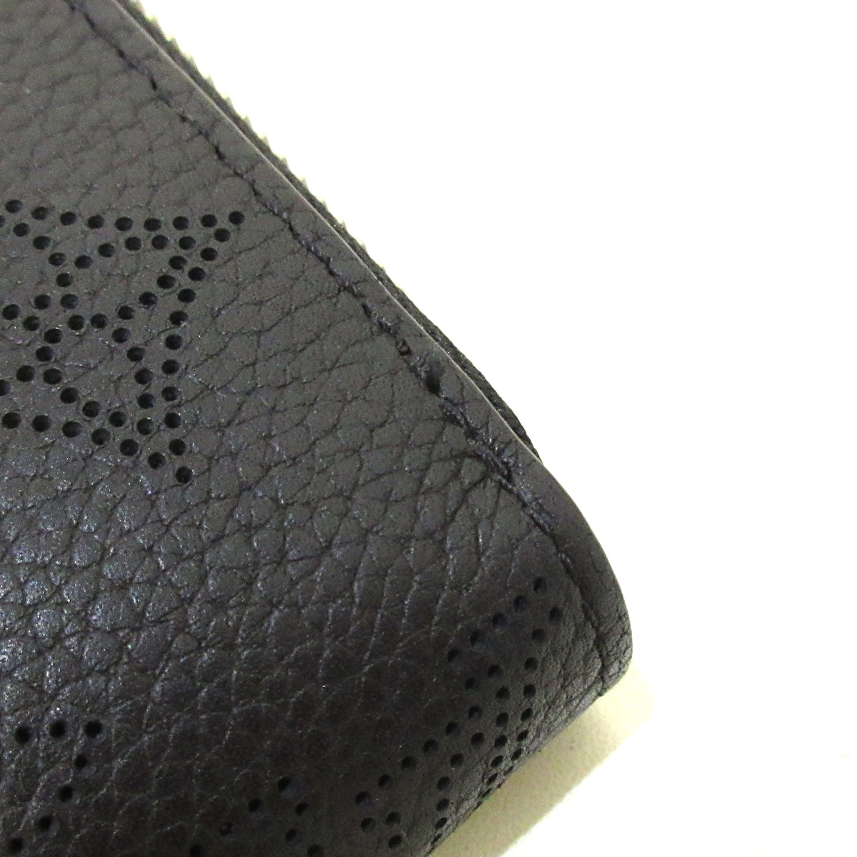 Louis Vuitton Black Leather Portefeuille zippy wallet accessories