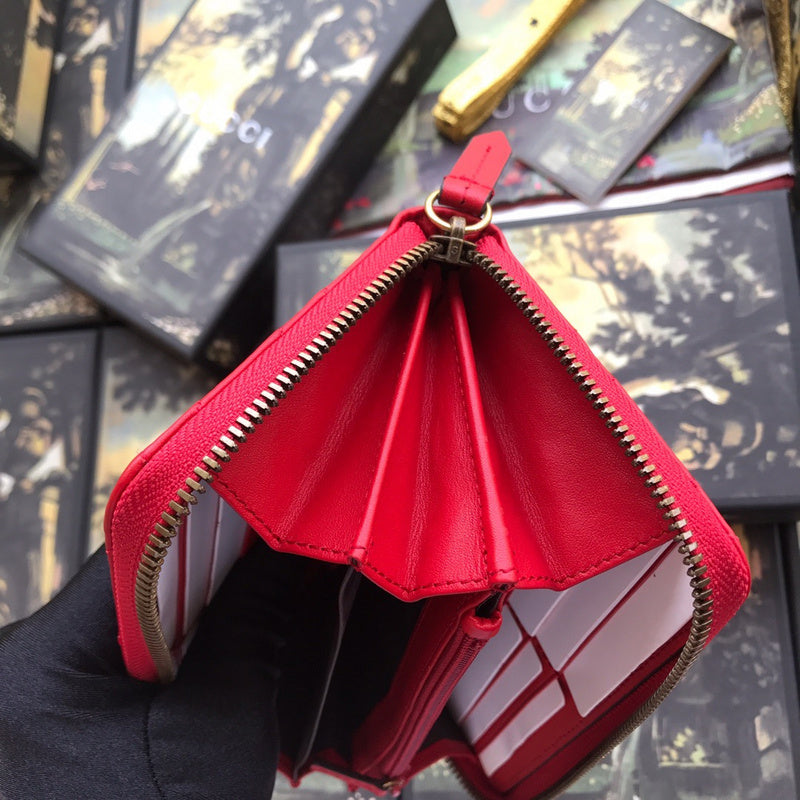 Gucci   Luxury Bags  939
