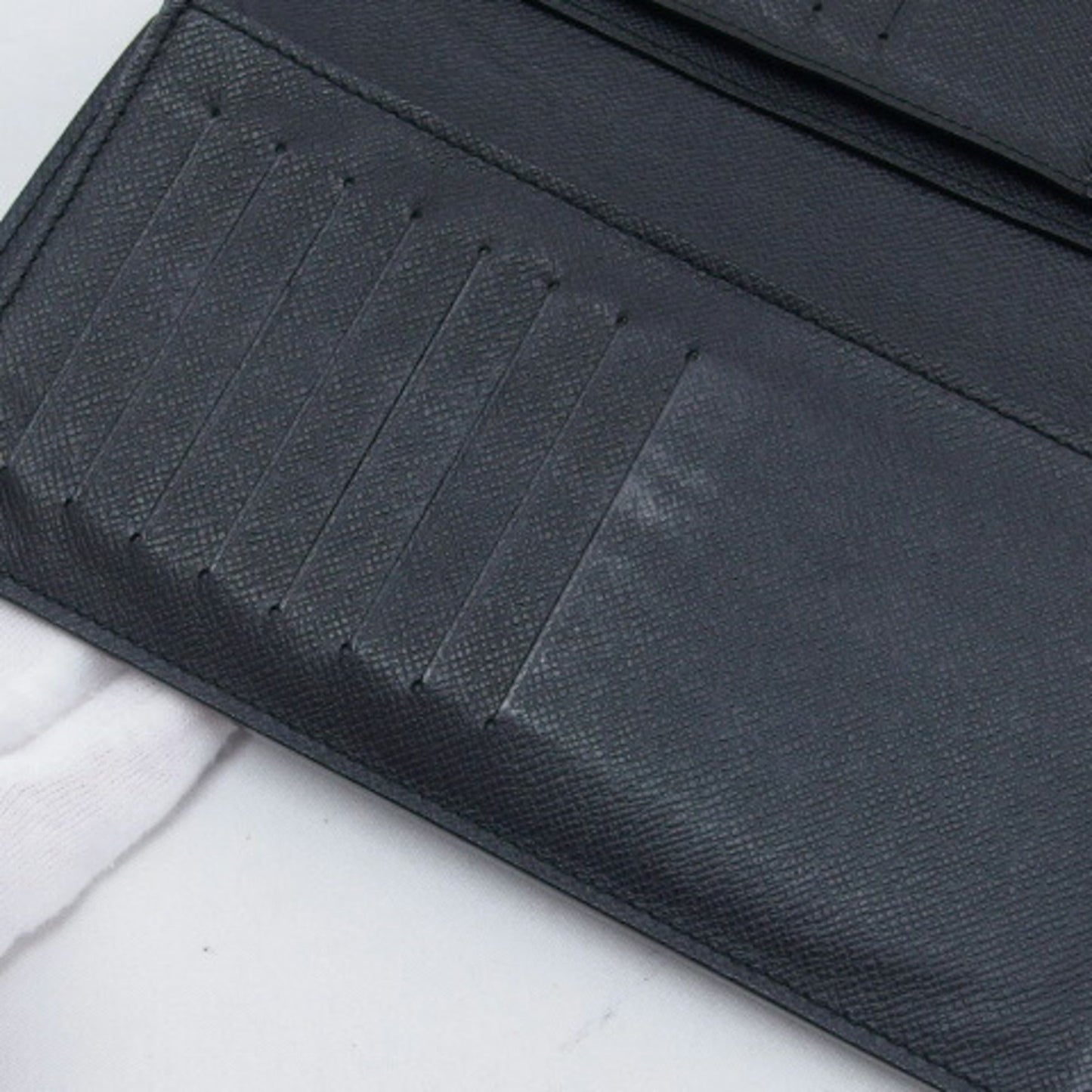 LOUIS VUITTON Brazza Wallet