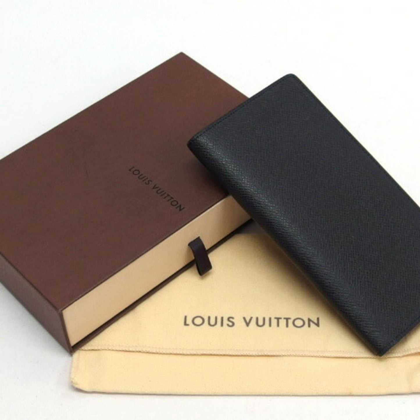 LOUIS VUITTON Brazza Wallet