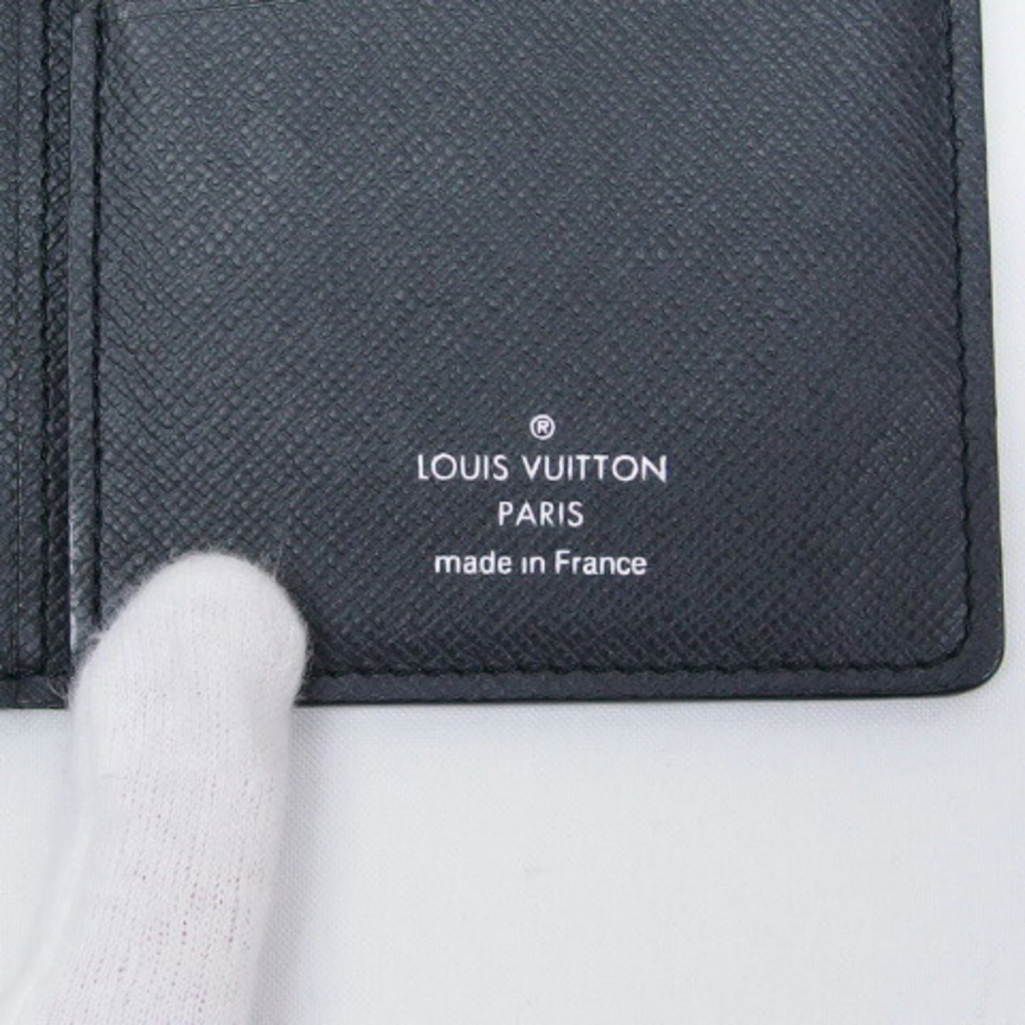 LOUIS VUITTON Brazza Wallet