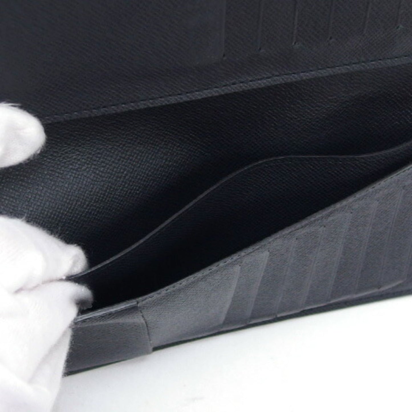 LOUIS VUITTON Brazza Wallet