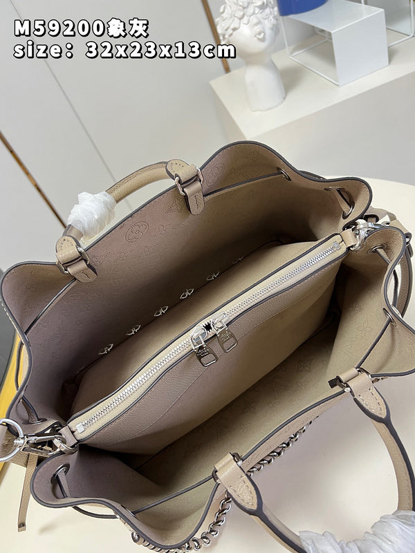Alice Bags- Louis Vuittons  - 16059