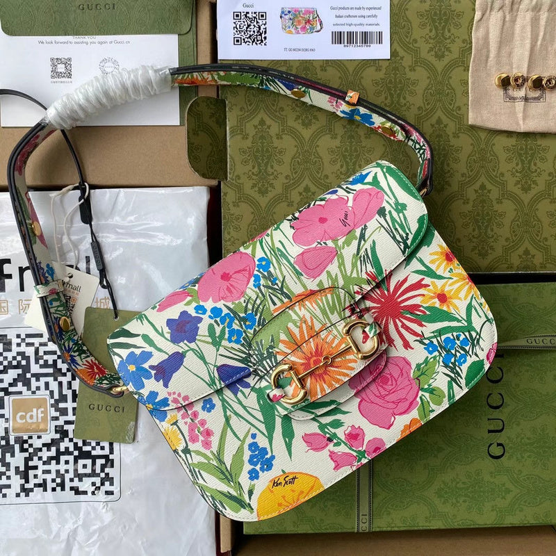 Gucci   Luxury Bags  1090