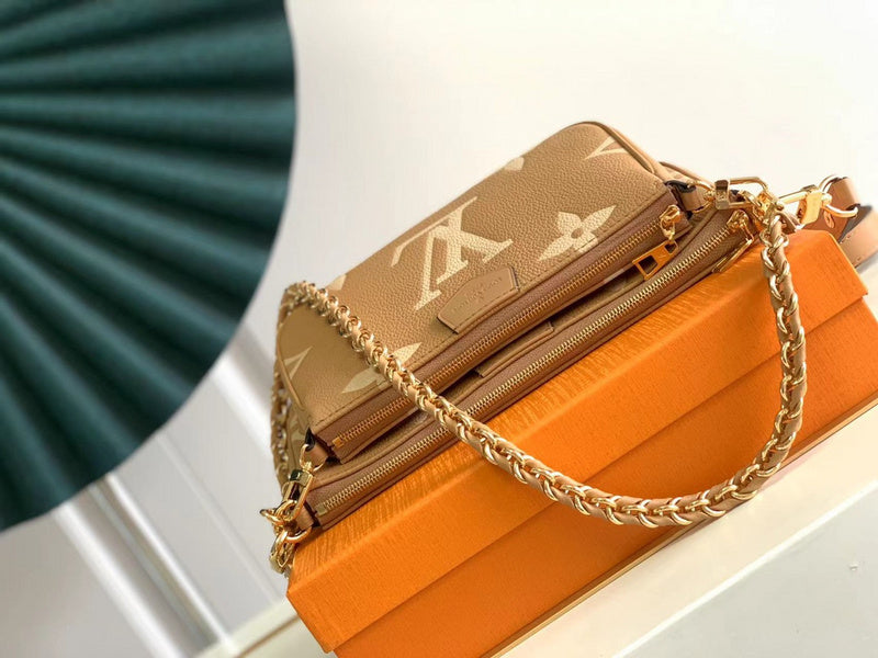 Alice Bags- Louis Vuittons  - 16451