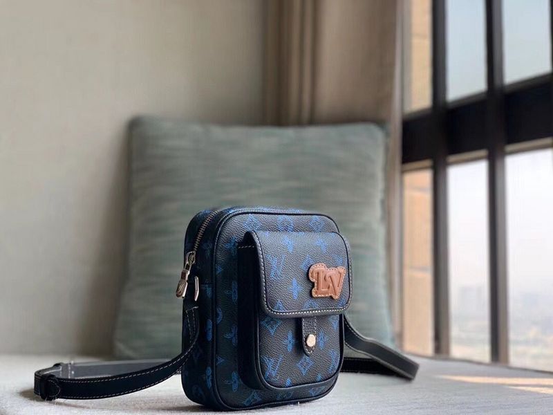 Alice Bags- Louis Vuittons  - 16252