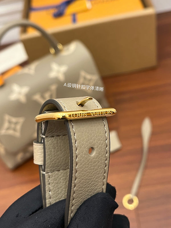 Alice Bags- Louis Vuittons  - 16409