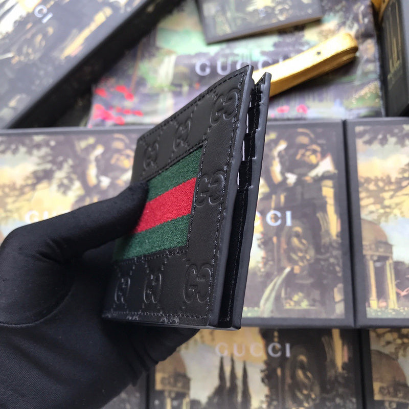 Gucci   Luxury Bags  952