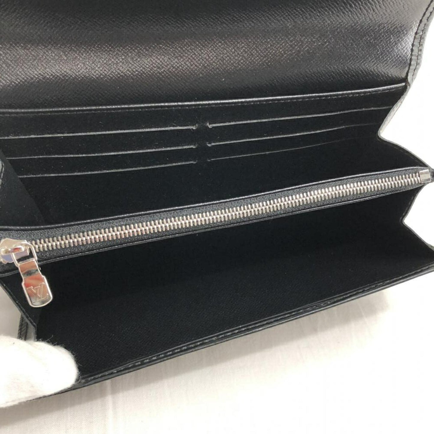 Louis Vuitton Black Leather Sarah wallet accessories