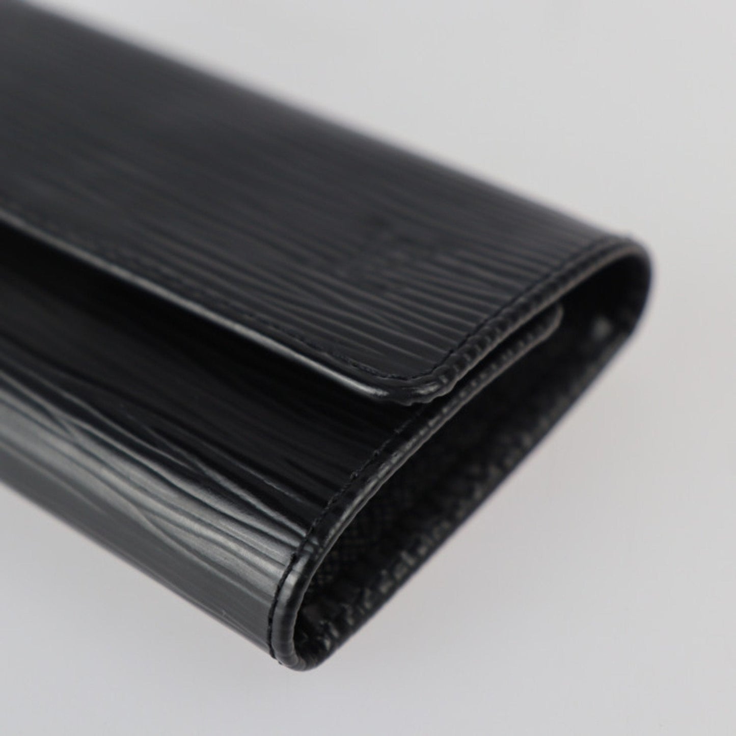 Louis Vuitton Black Leather Multicles wallet accessories
