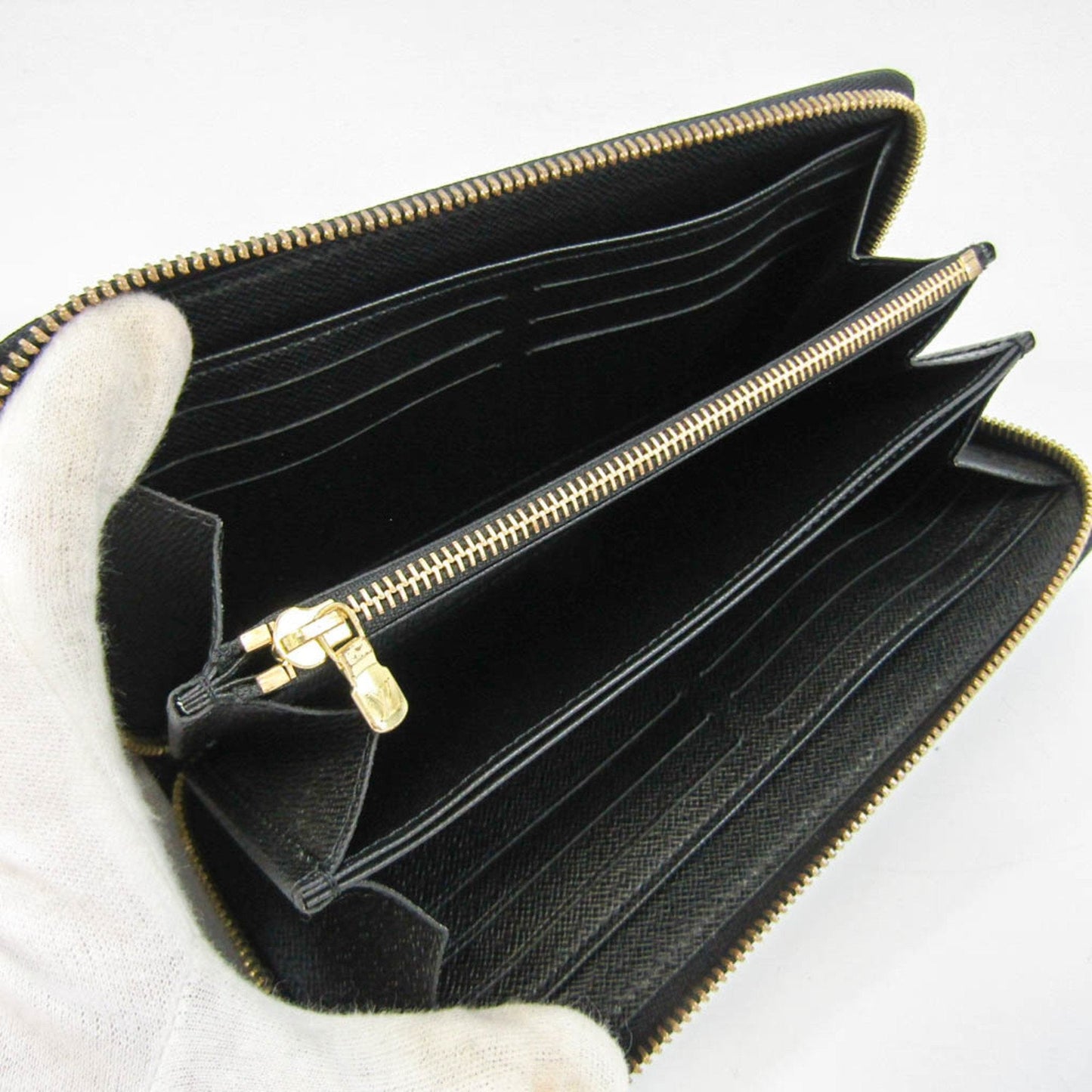 Louis Vuitton Black Leather Portefeuille zippy wallet accessories